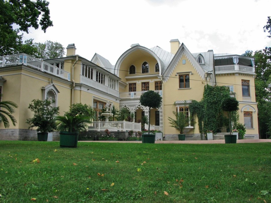 Парк Александрия в Петергофе дворец коттедж