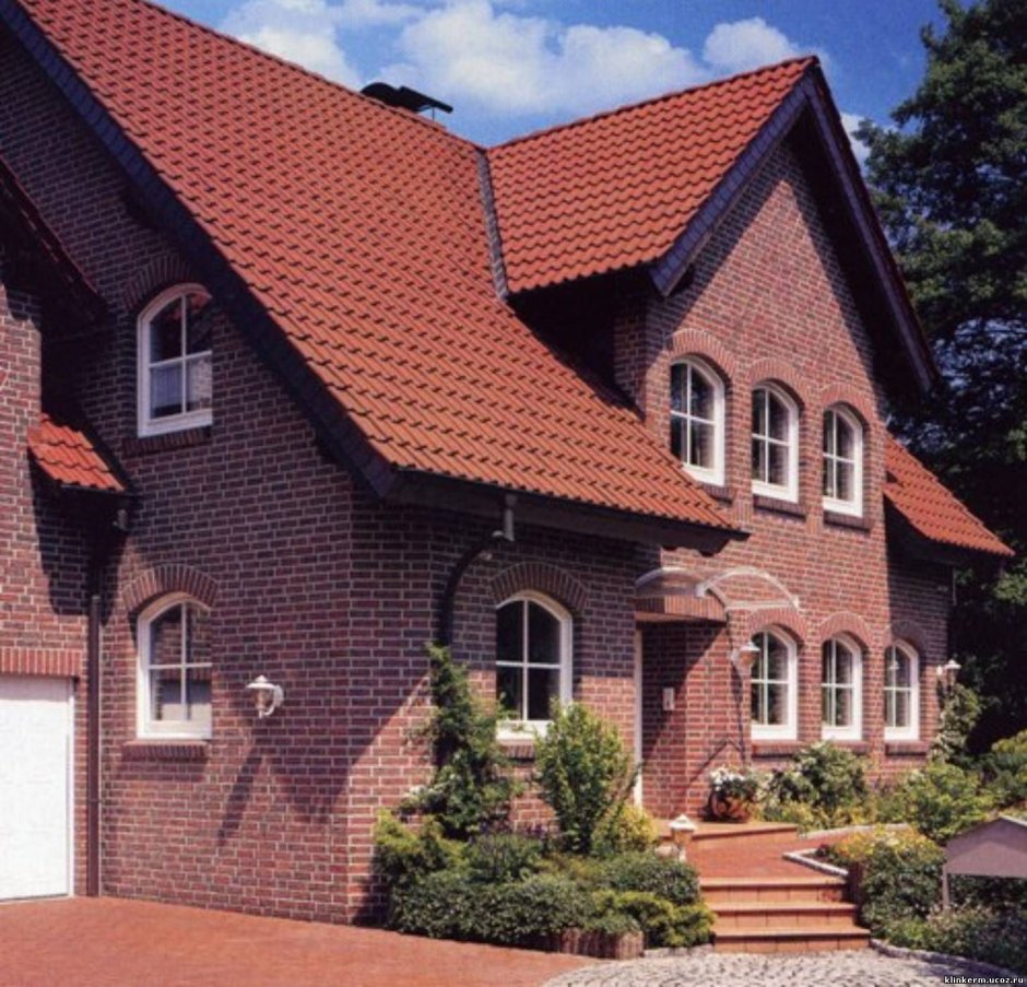 Дом из кирпича