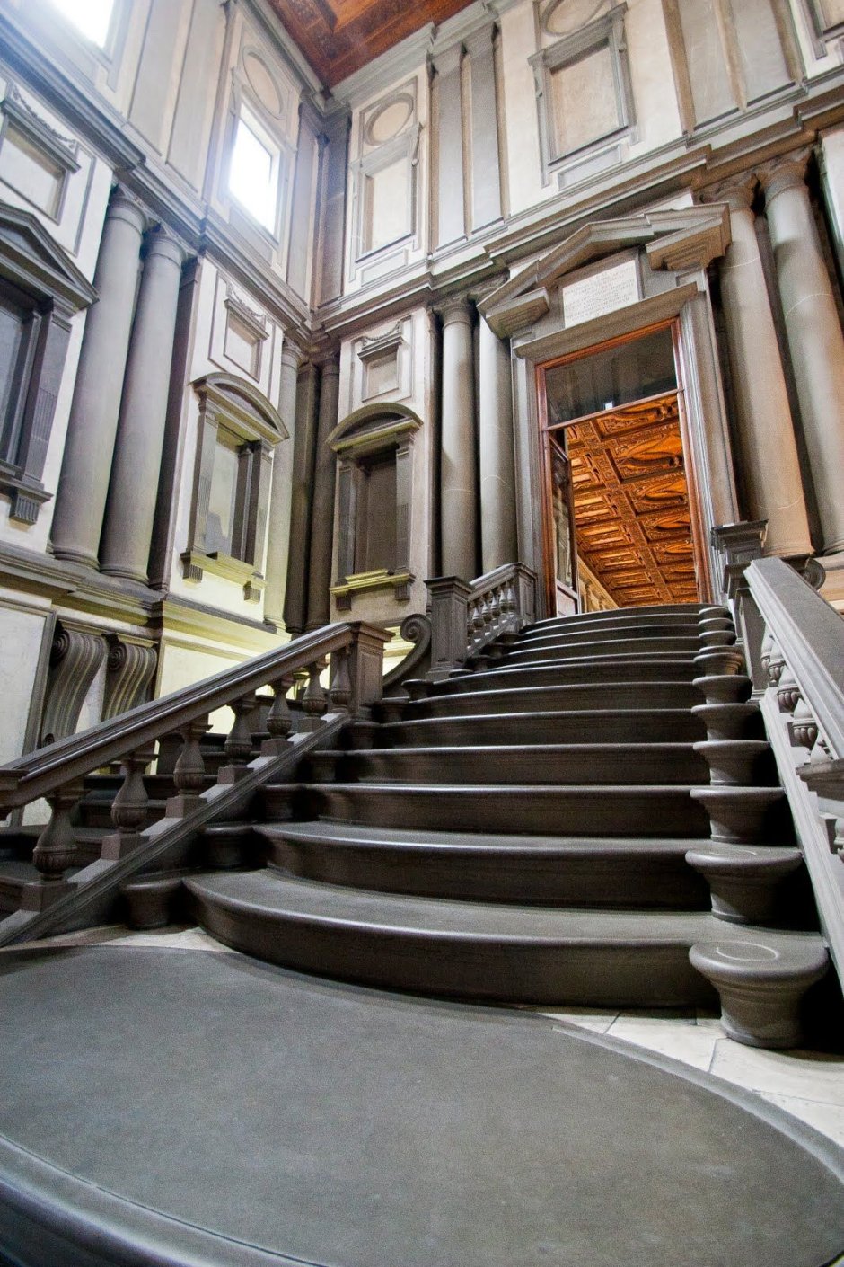 Лестница в Ватикане Микеланджело