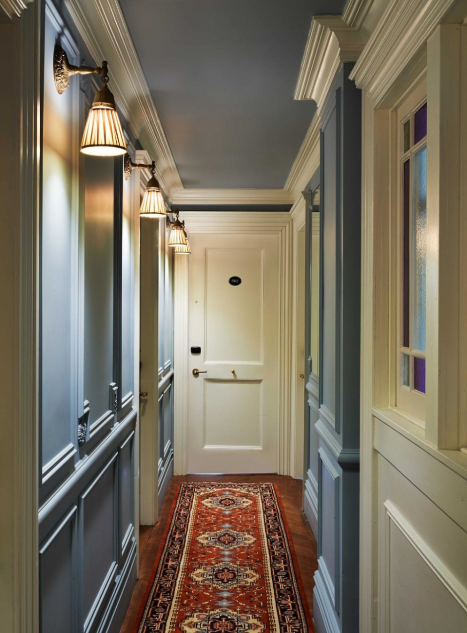 Отделка узкого коридора в квартире