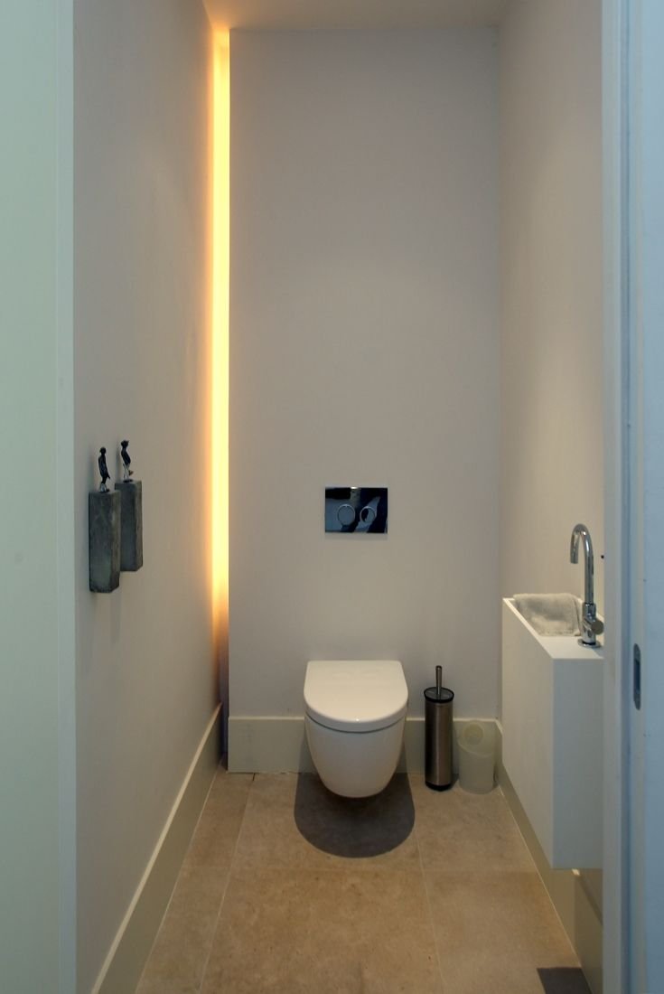 Освещение в туалете небольшого размера фото в интерьере