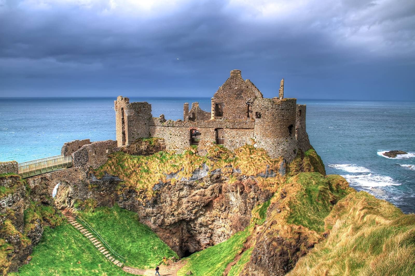 Замок Данлюс Северная Ирландия