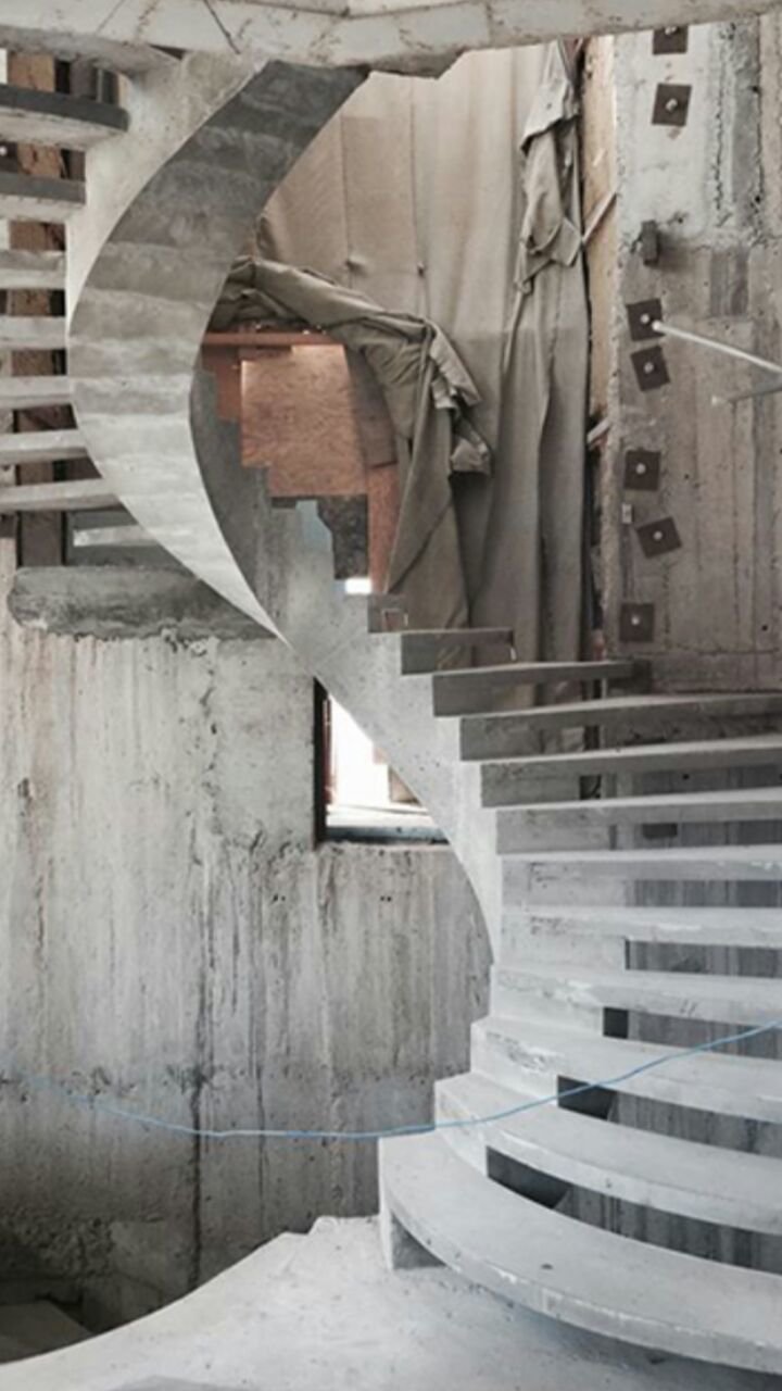 Винтовая лестница из бетона