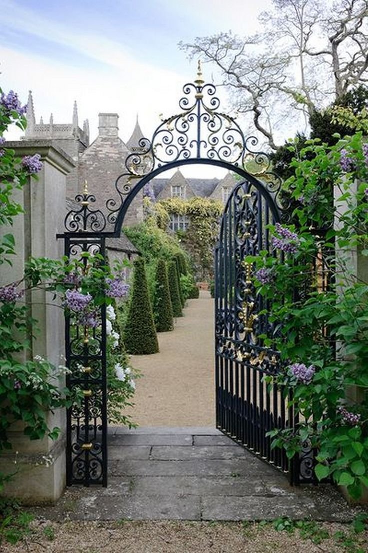ворота в саду фото