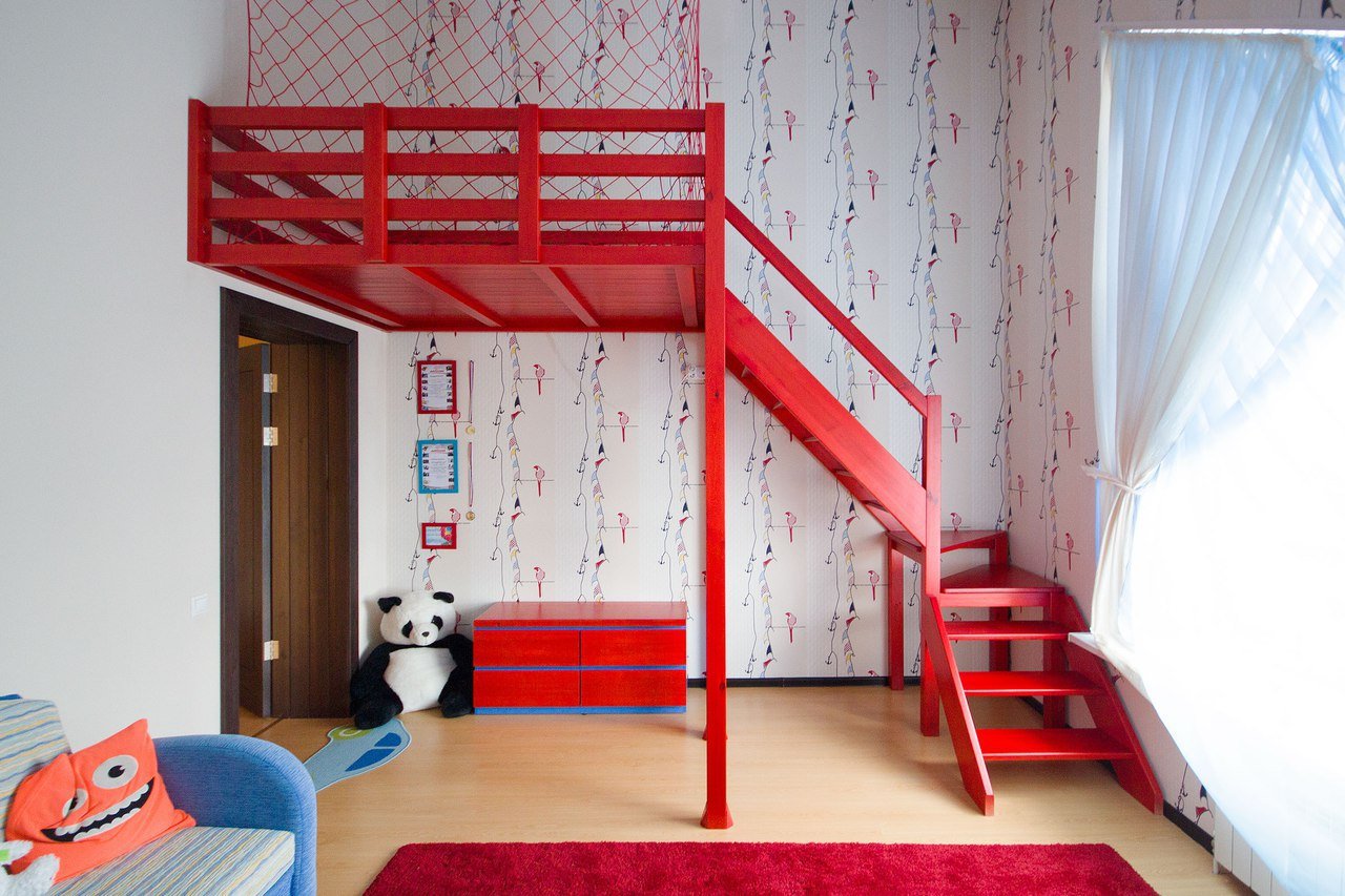 детская кровать чердак с лестницей