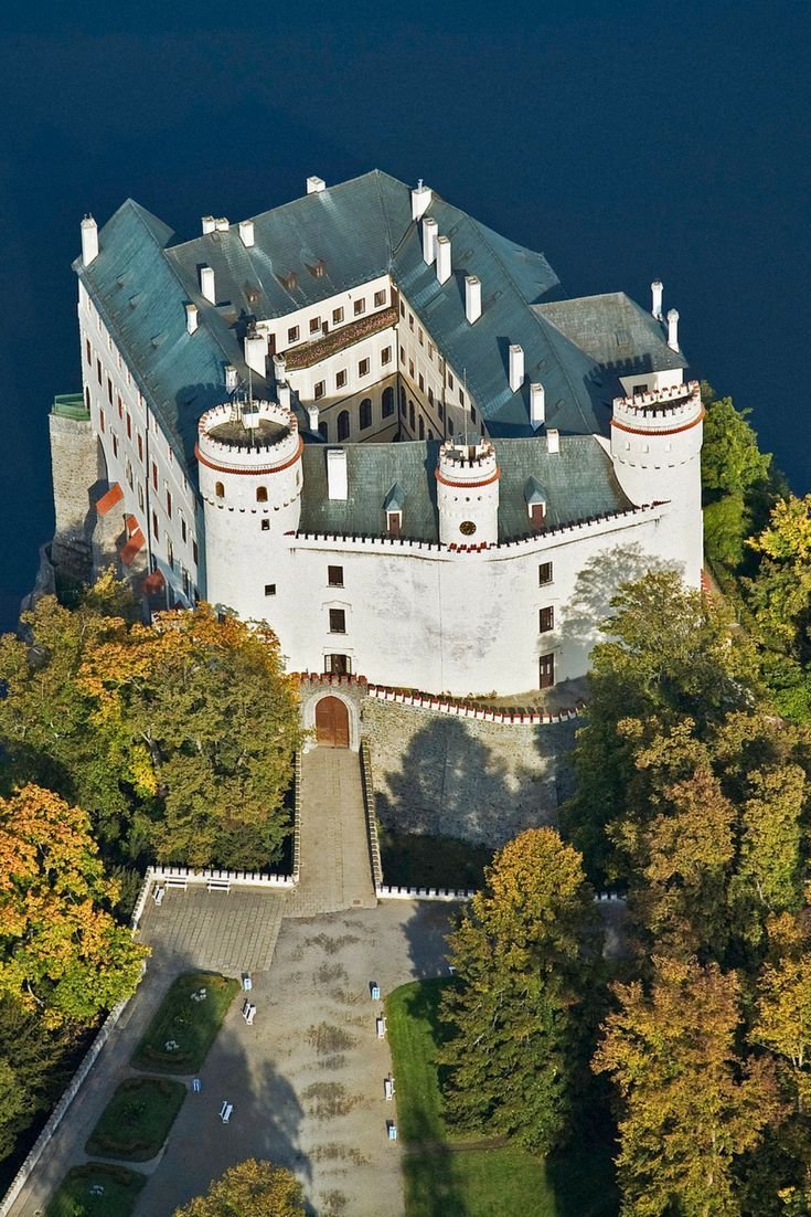 Замок Манетин Чехия