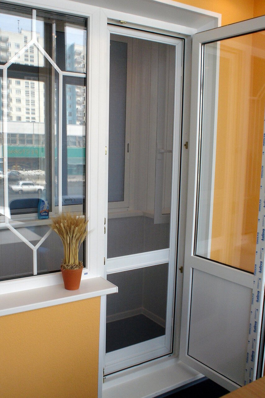 Магнитная москитная сетка на балконную дверь