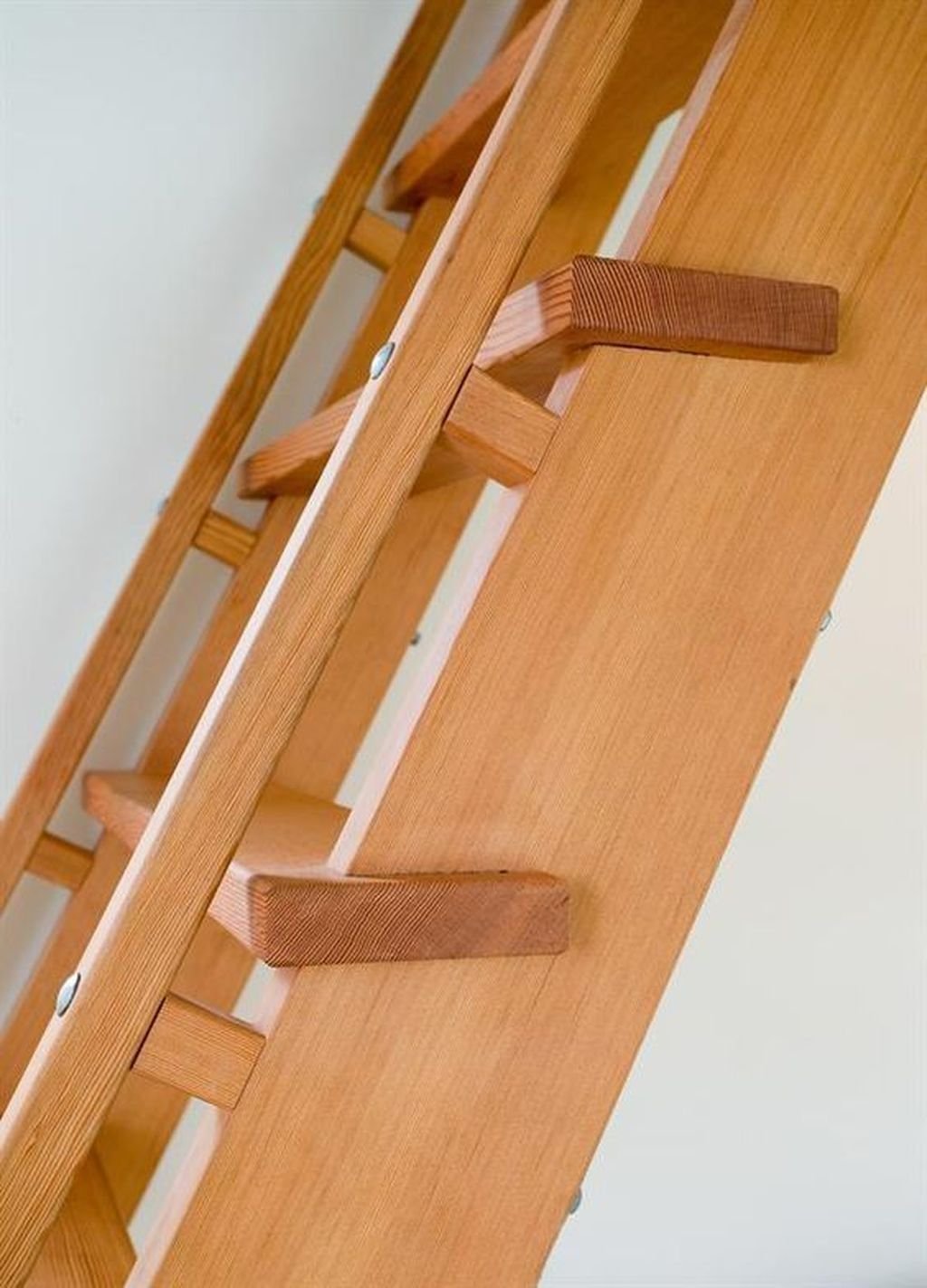 приставная лестница для кровати чердака