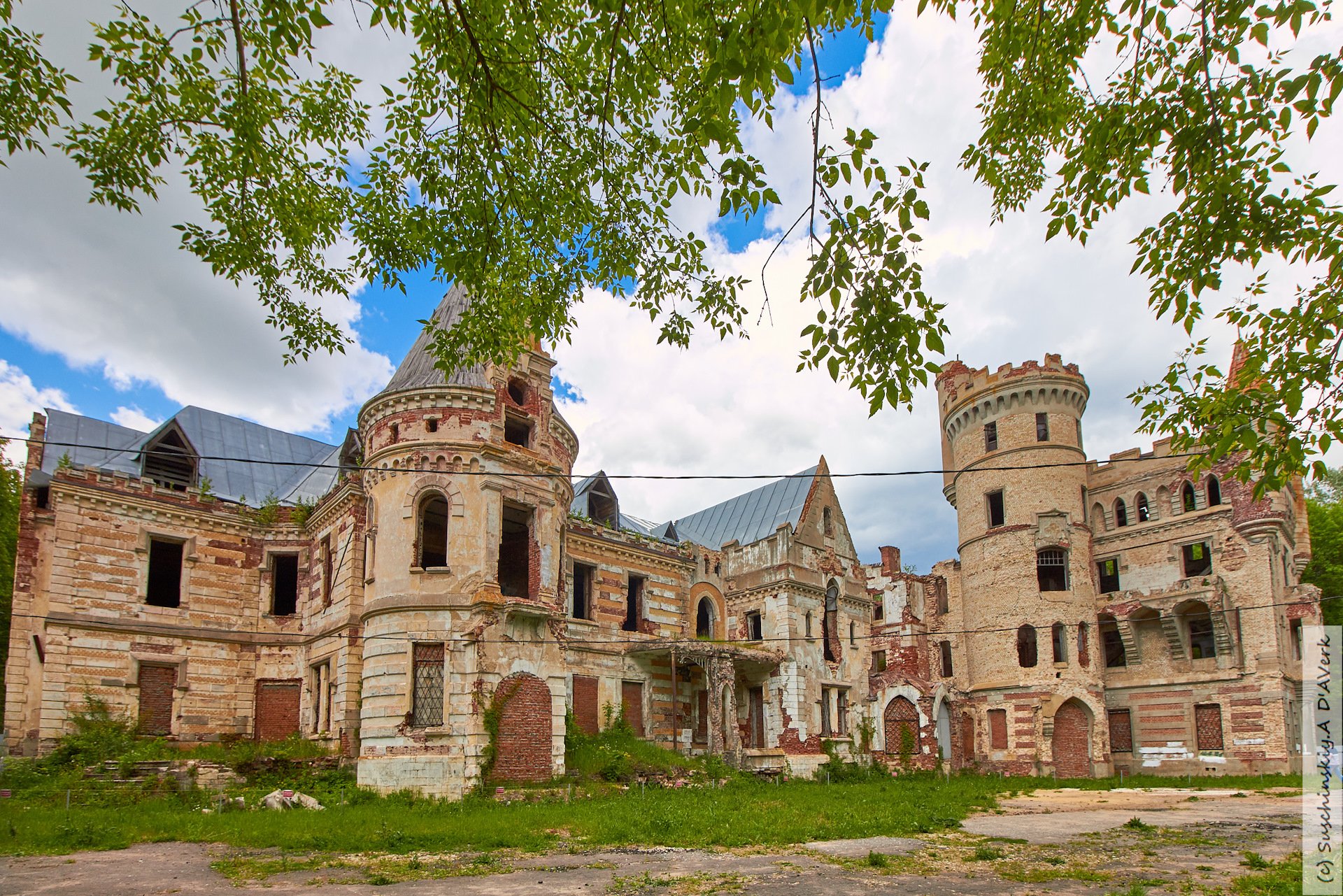 Судогда замок храповицкого фото