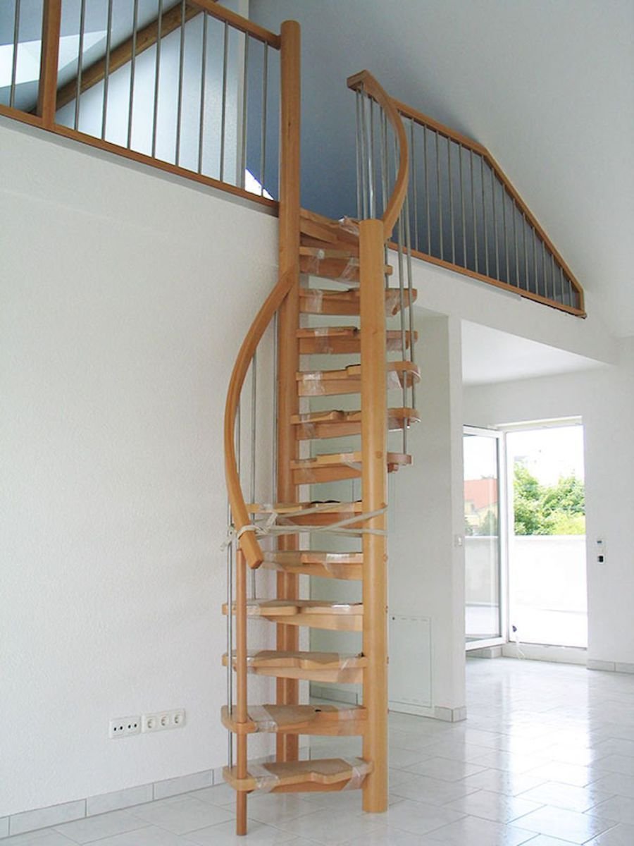 Винтовая лестница на антресольный этаж