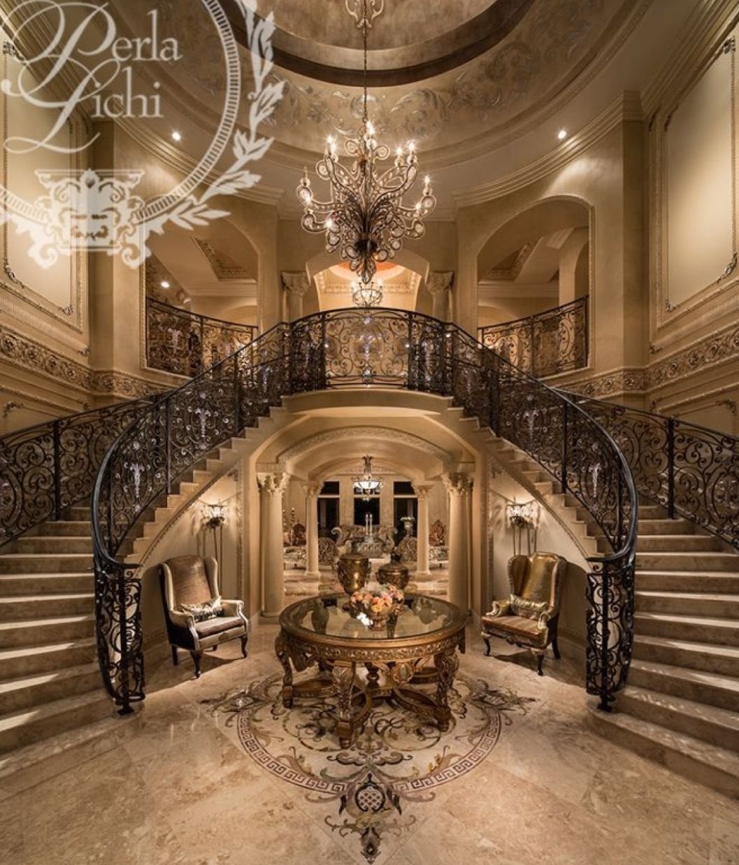 2 дом богатство. Грейнджер Холл особняк лестница. Luxury Antonovich Design лестница. Дворец Версаче лестница в Доворец. Дворец Luxury Antonovich.