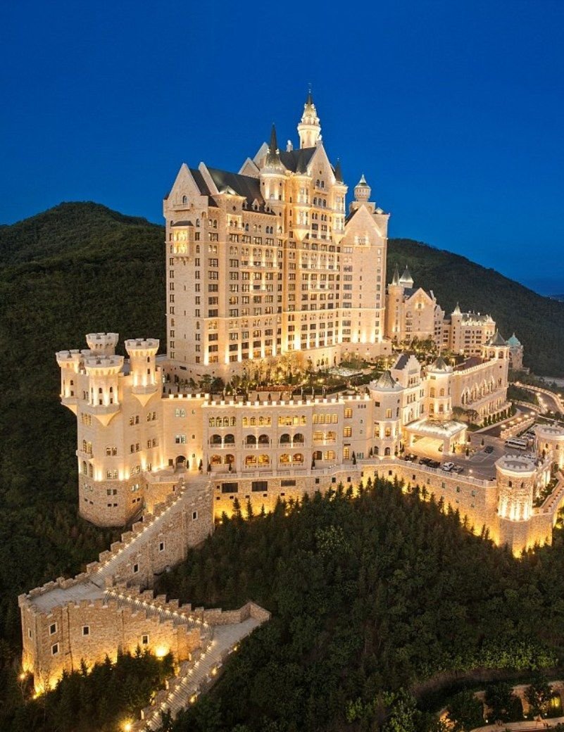 The Castle Hotel Китай