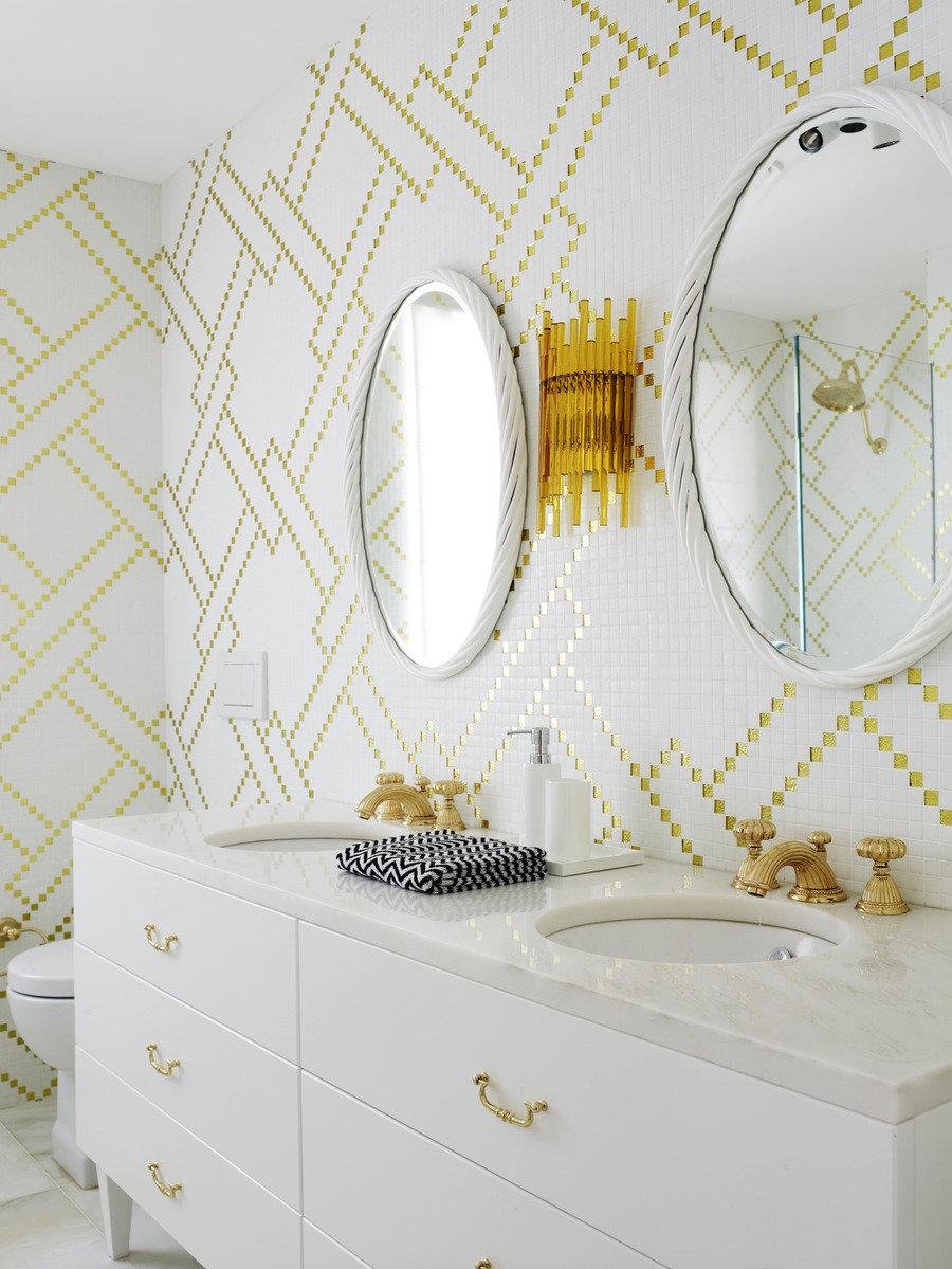 Ванная комната белая с золотом дизайн