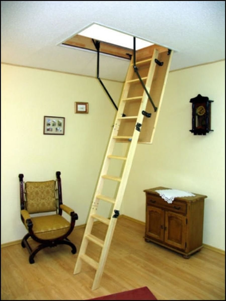 Раскладная лестница на второй этаж