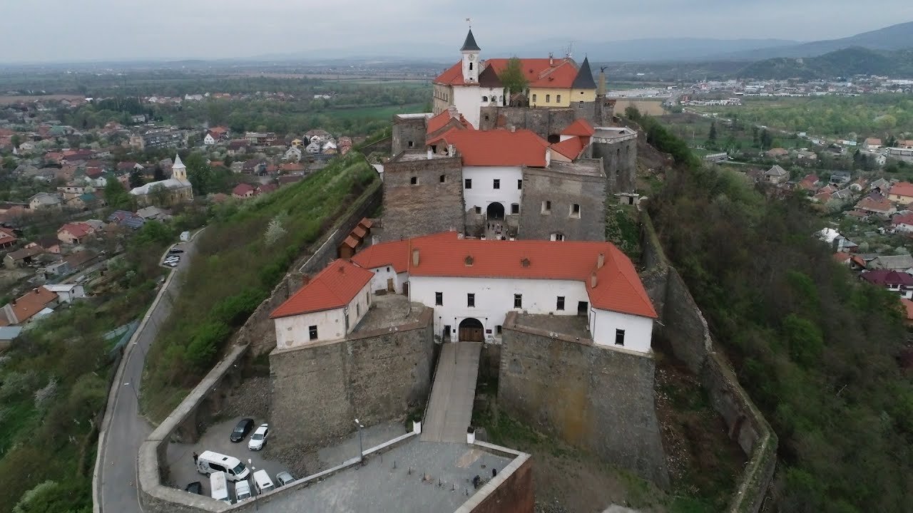 Замок паланок в мукачево фото