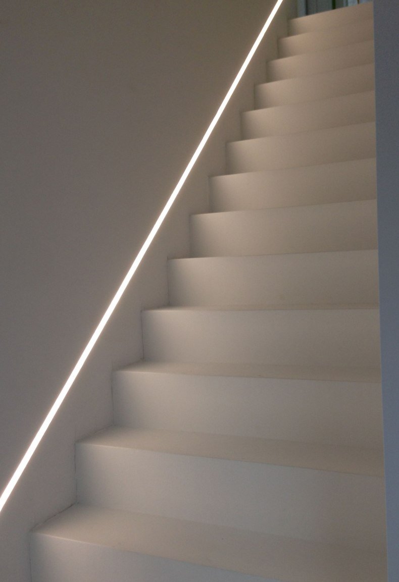 Светодинамическая подсветка лестниц