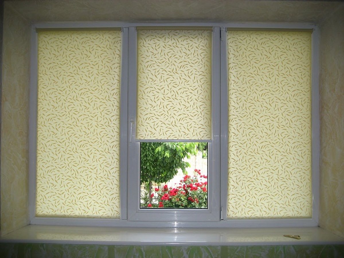 рулонные шторы на пластиковые окна в москве
