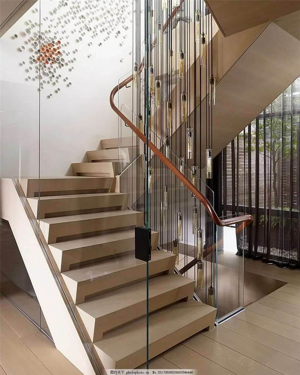 Стильные лестницы отзывы. Современные лестницы. Лестница в современном стиле. Современная лестница в доме. Лестница в интерьере.