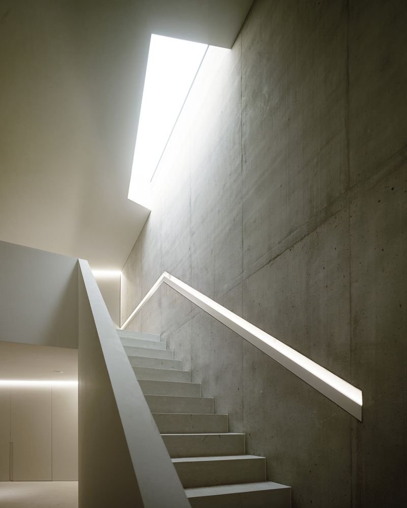 Подсветка лестницы монокосоур