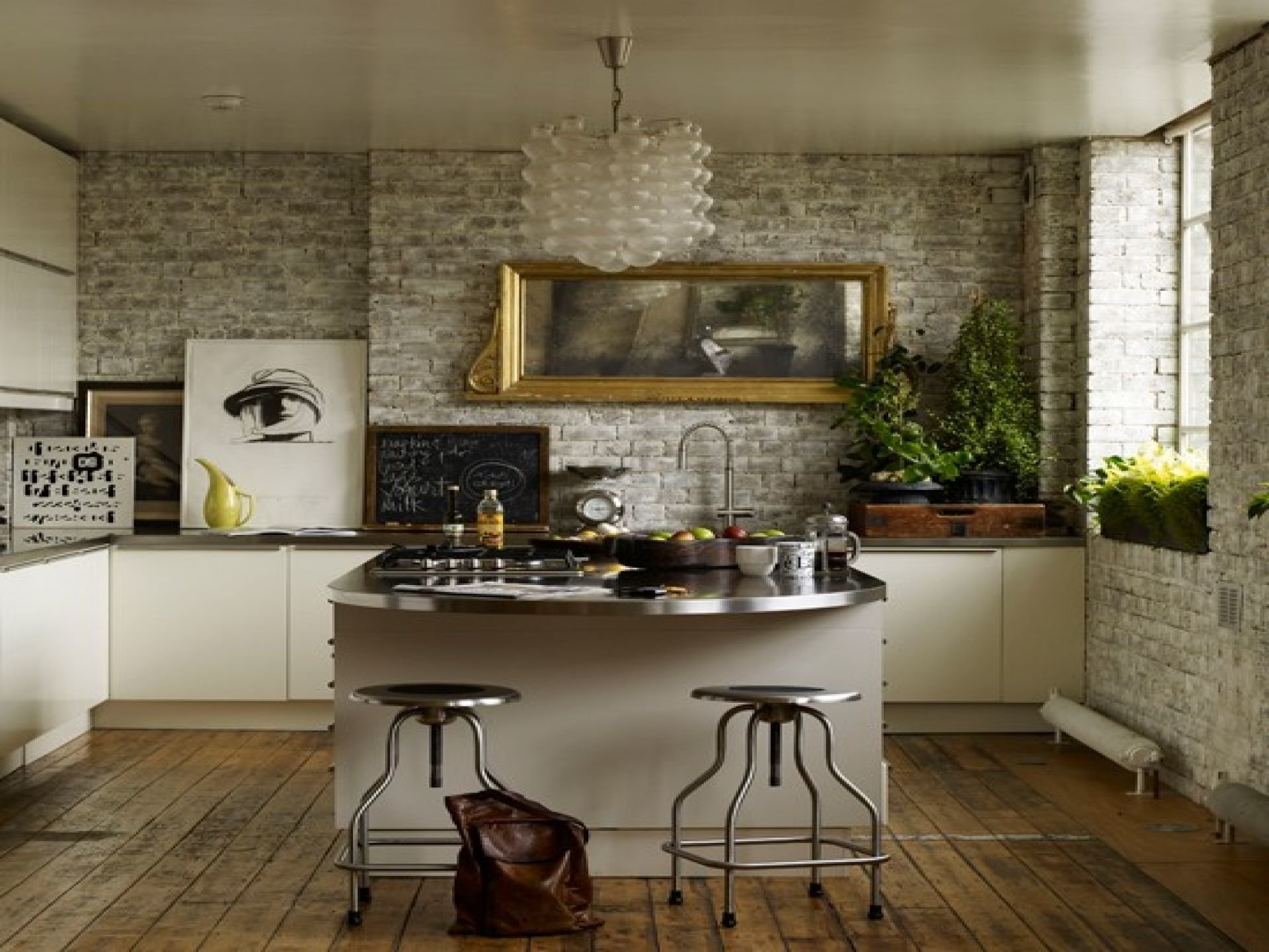 Обои кирпич на кухне. Кухня гранж. Кирпичная стена на кухне. Кухня в стиле лофт. Интерьер кухни в стиле лофт.