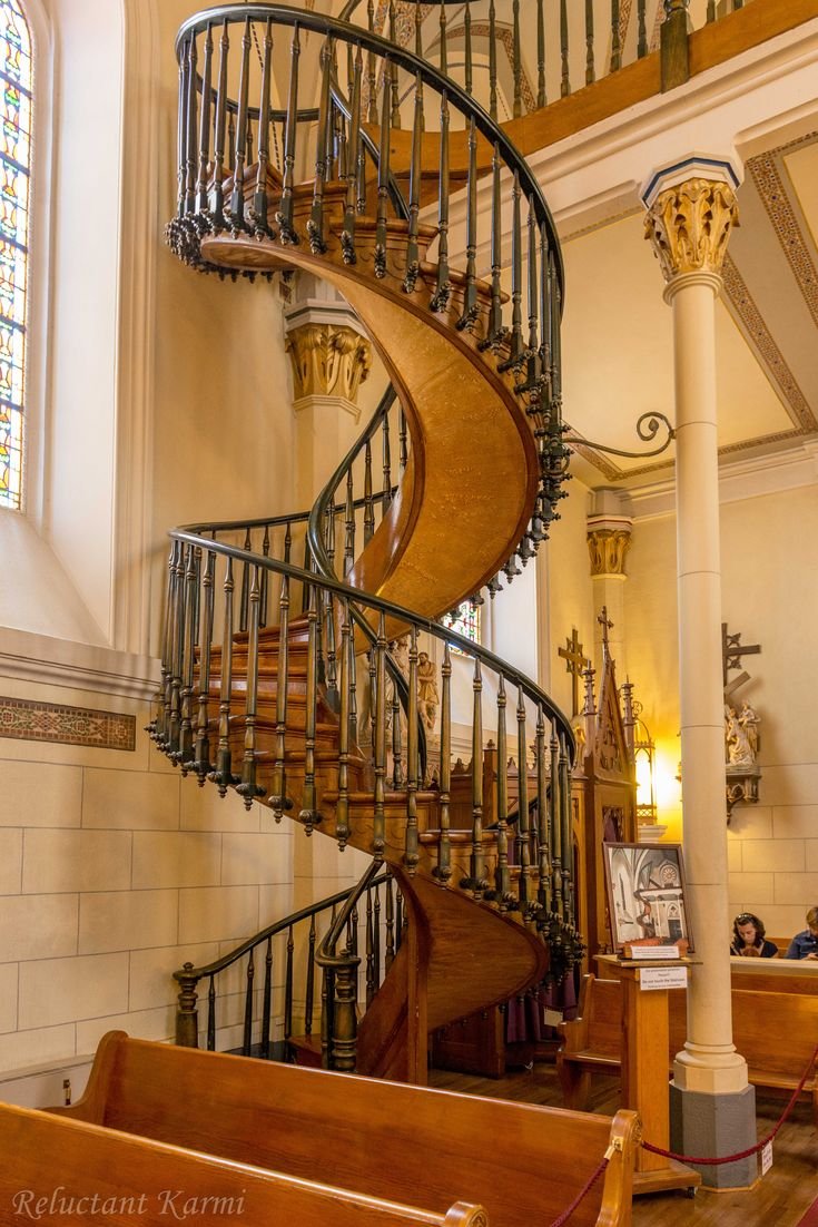 Спиральные лестницы в замках