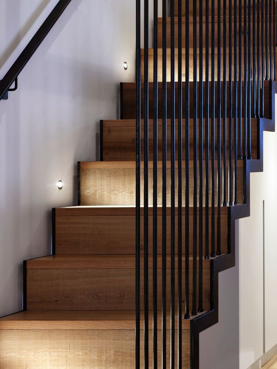 Кованые перила для лестницы в стиле Модерн
