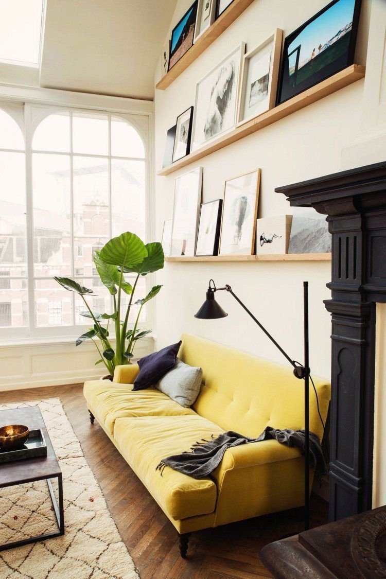 Желтый диван в стиле лофт