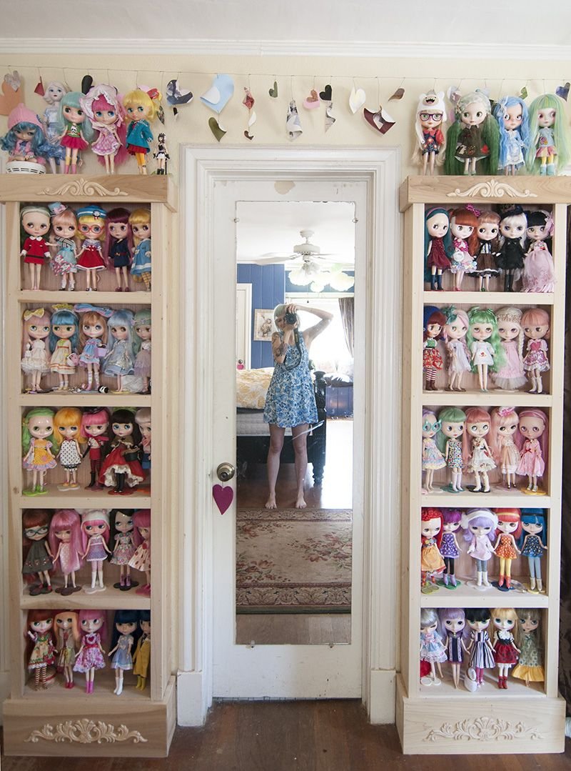 Шкаф для хранения кукол