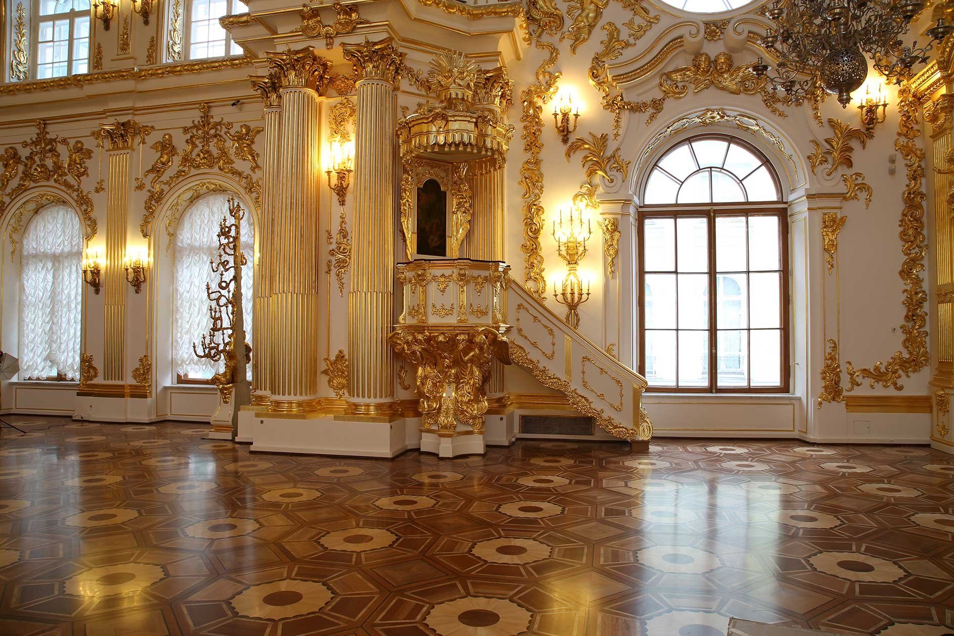 залы дворцов фото