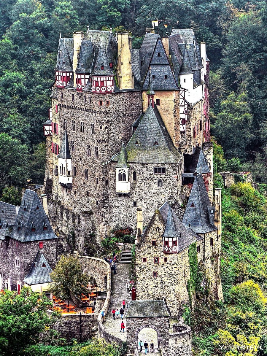 Замок Эльц Германия