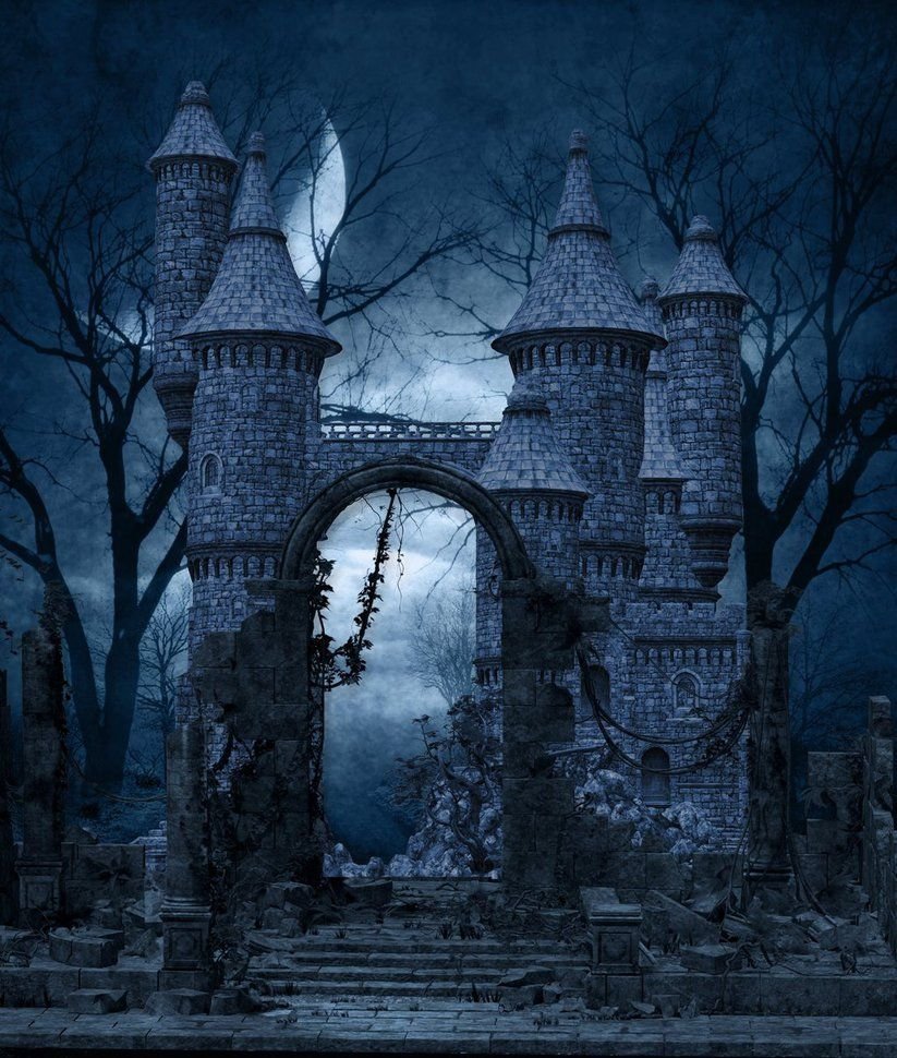 Мрачный древний замок