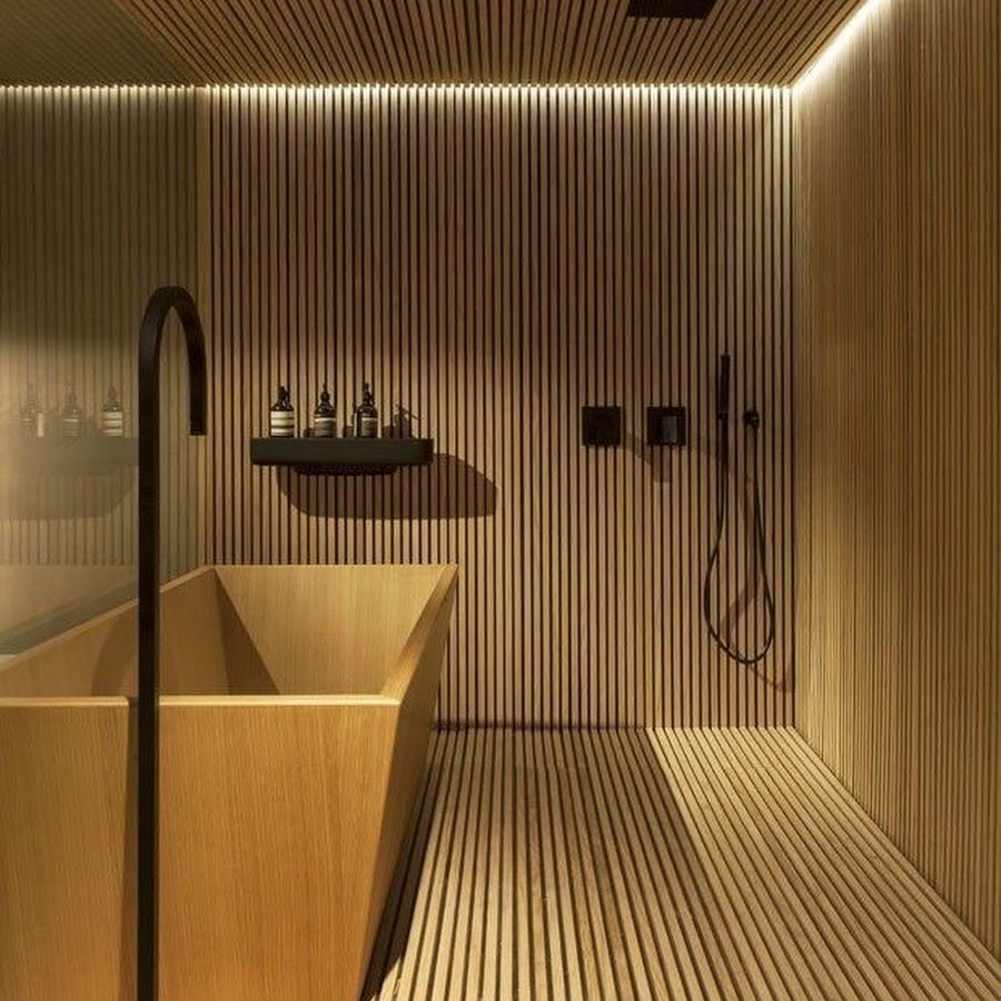 Деревянные рейки в ванной