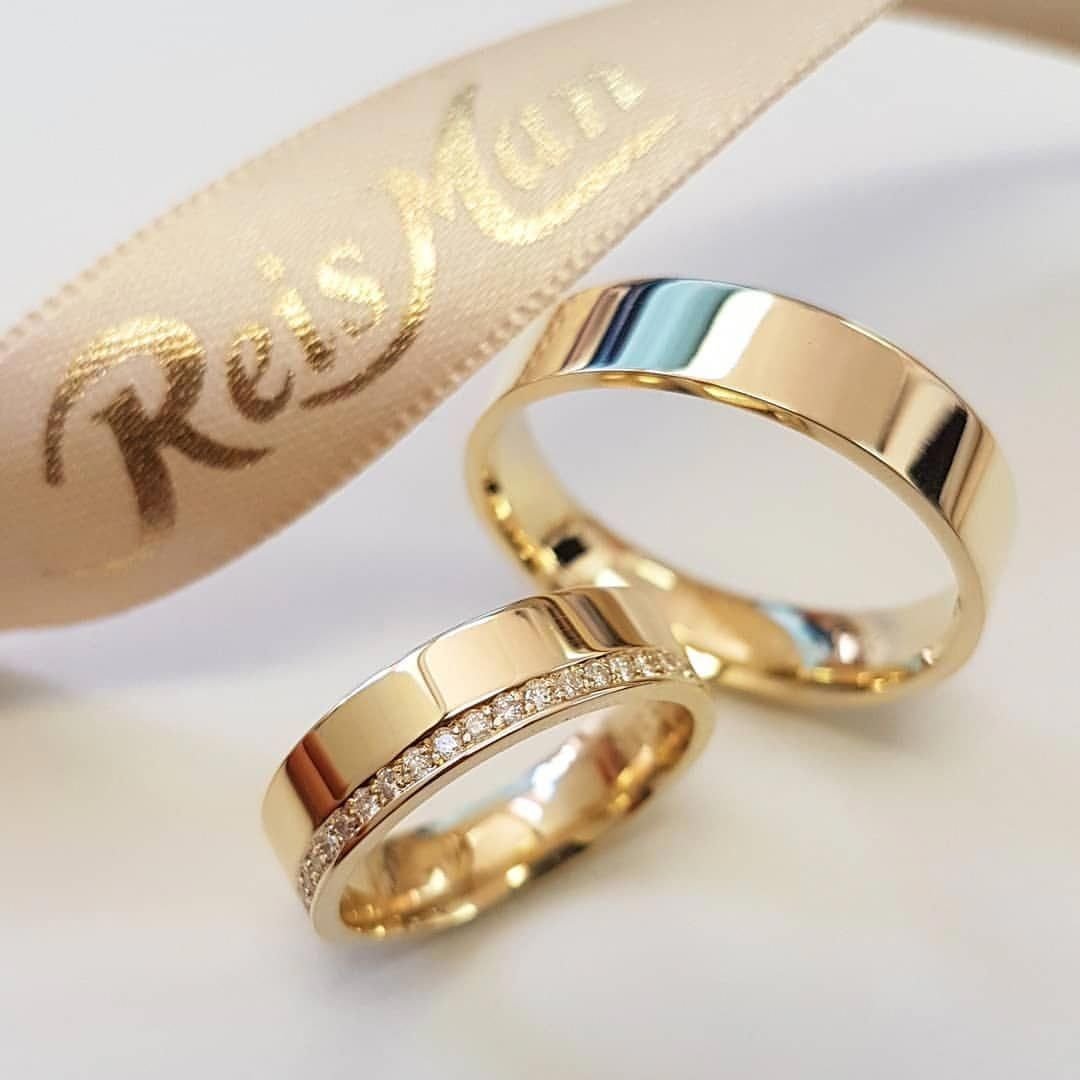 Обручальные кольца золотые на свадьбу. Reisman обручальные кольца. Красивые обручальные кольца. Дизайнерские Свадебные кольца. Модные обручальные кольца.