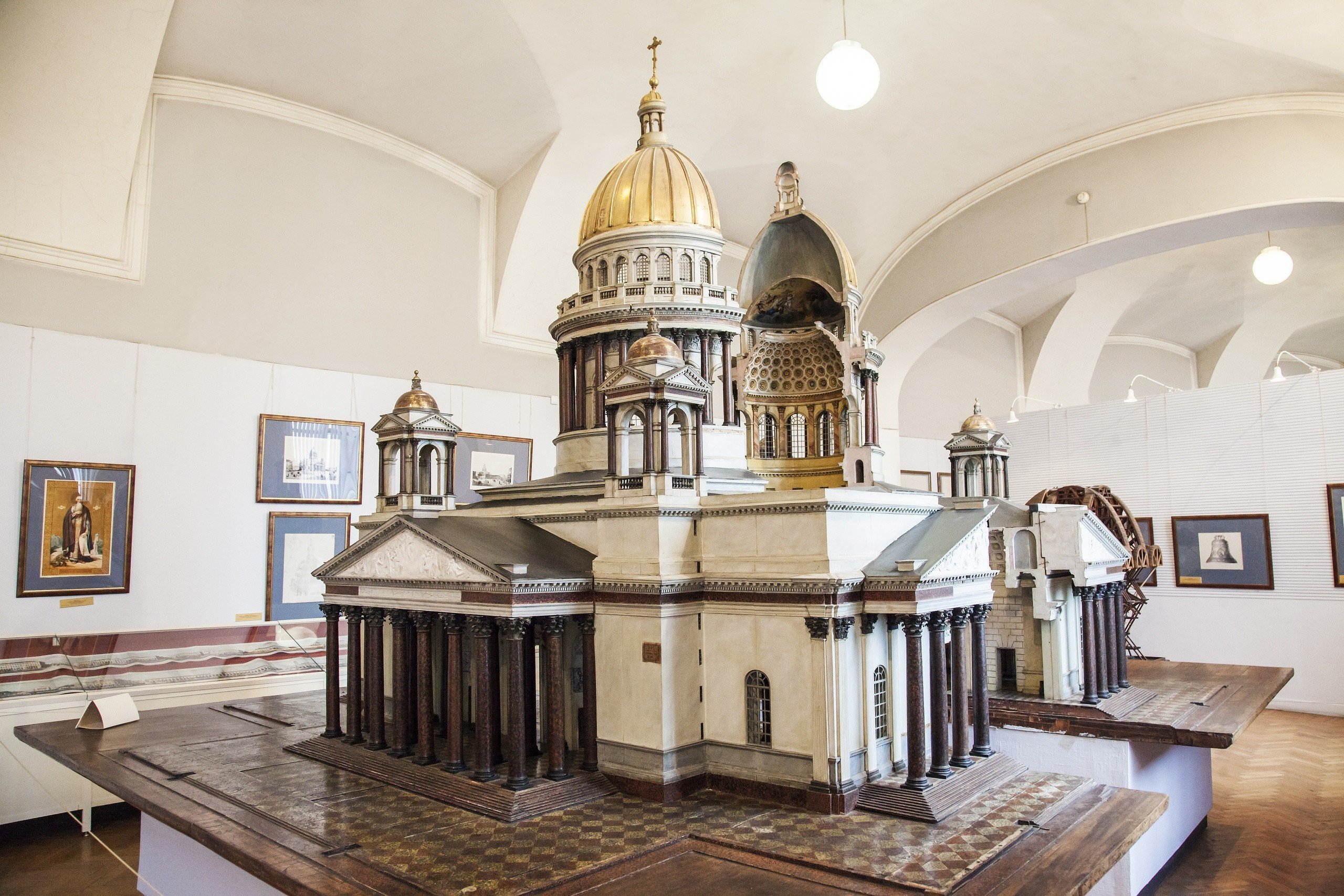 Модель Исаакиевского собора в музее Академии художеств