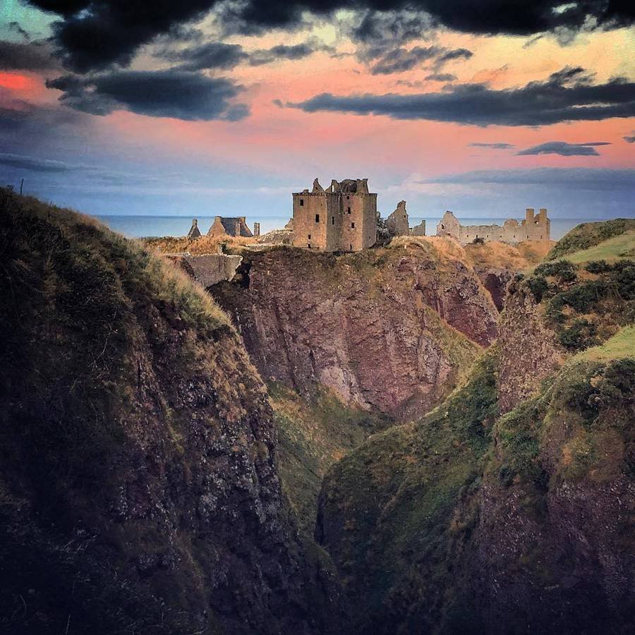 Шотландия замок на скале