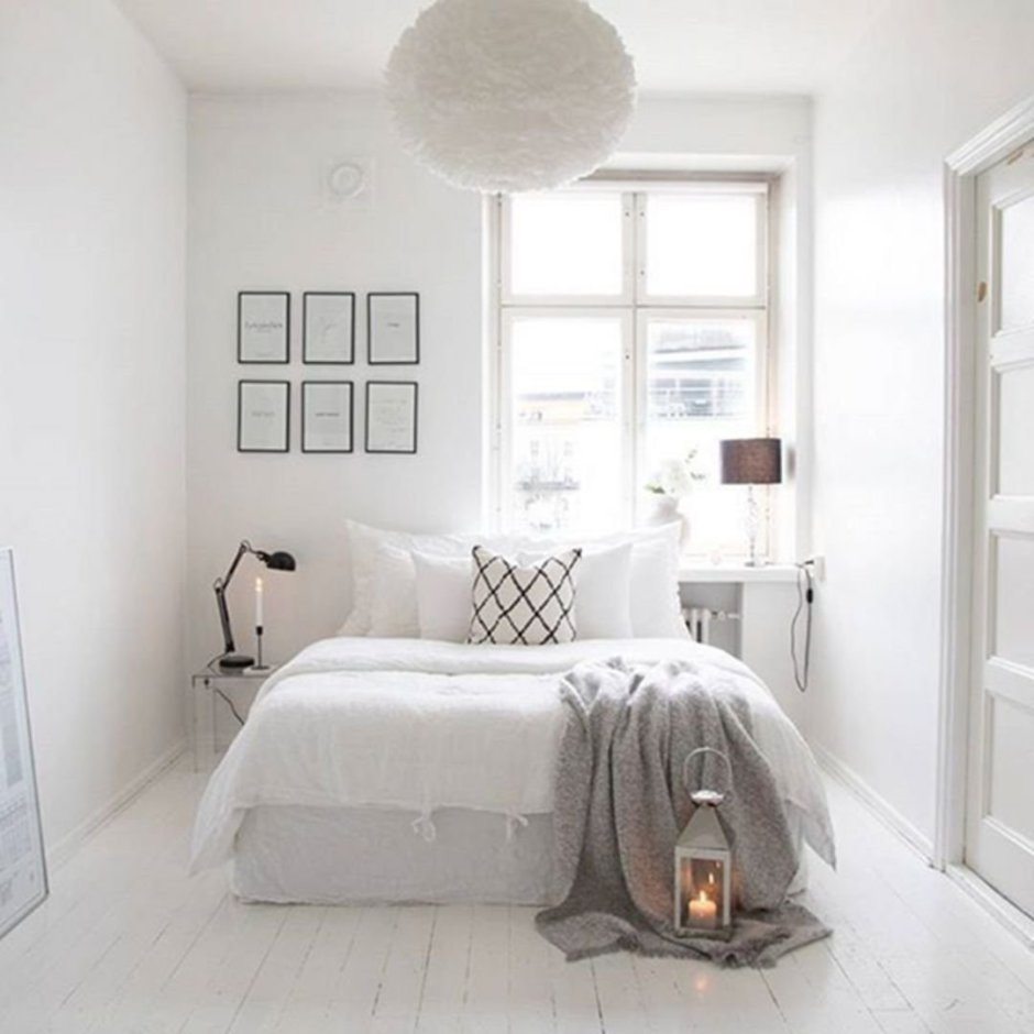 Маленькая спальня в белом цвете