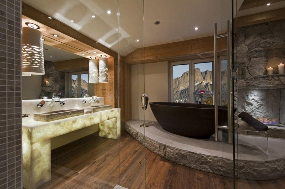 Ванная комната с душем и джакузи
