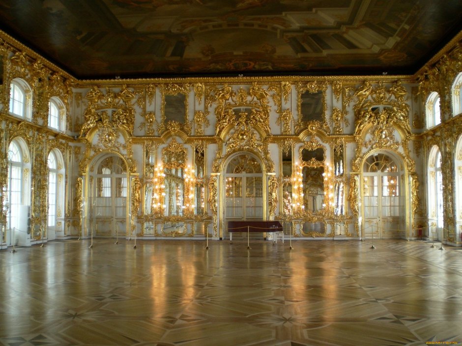 Дворец Екатерины в Пушкине Янтарная комната