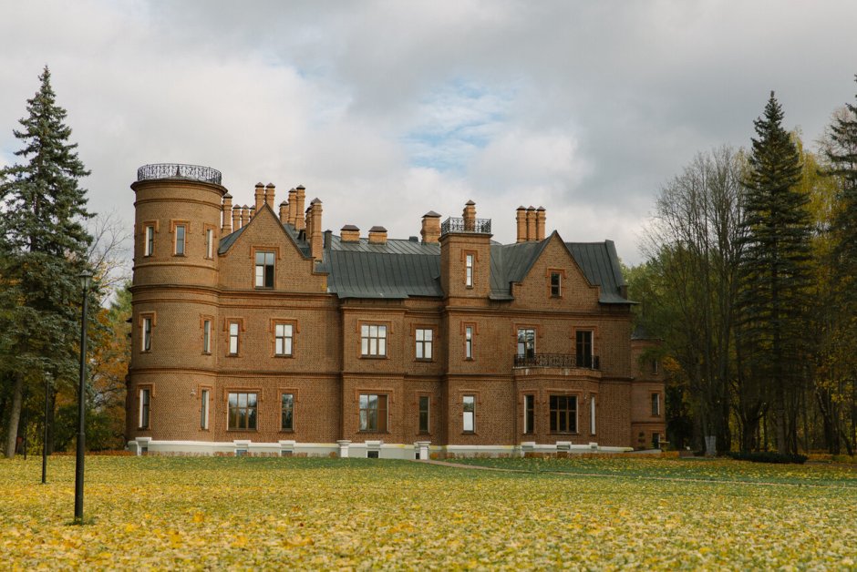 Заброшенный замок Хэлсиен Холл