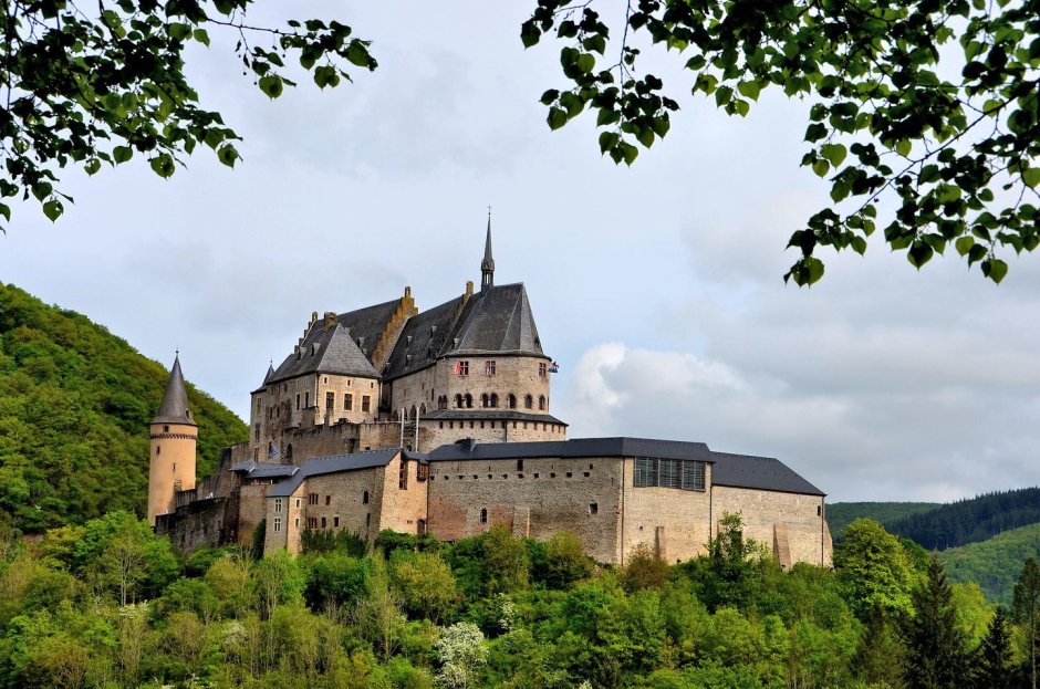 Замок Бурглинстер Люксембург