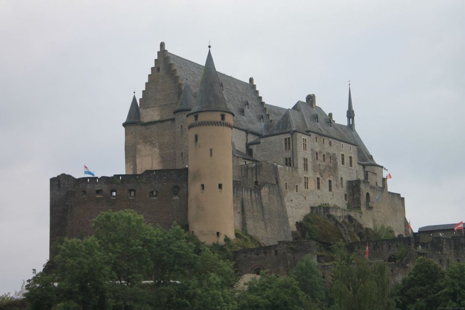 Замок Бофор Люксембург