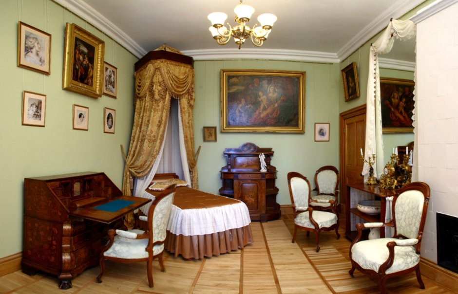 Шуваловский флигель Воронцовского дворца в Алупке