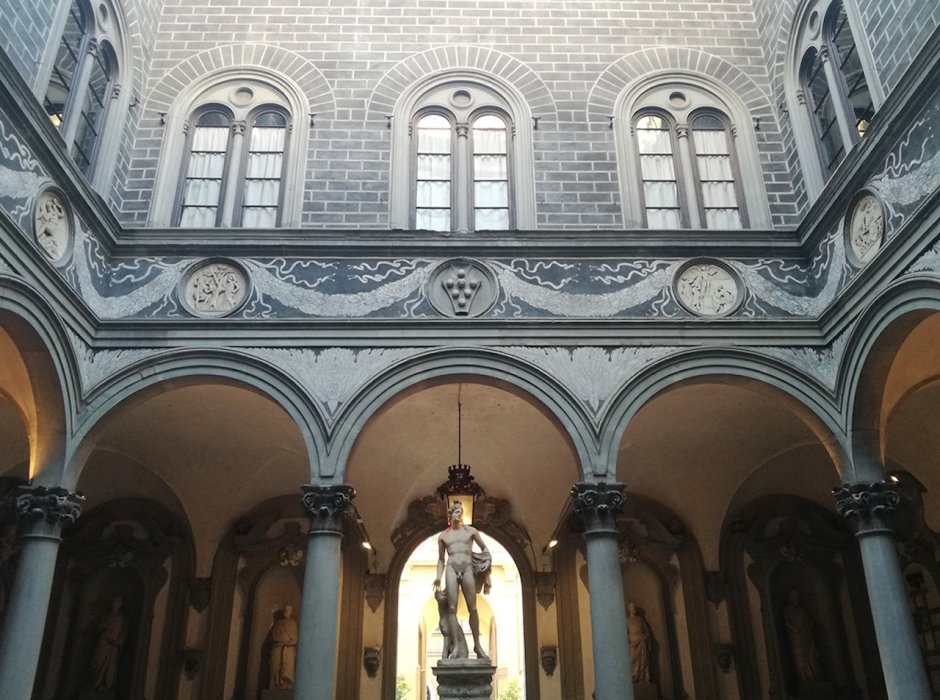 Палаццо Медичи-Риккарди внутренний двор