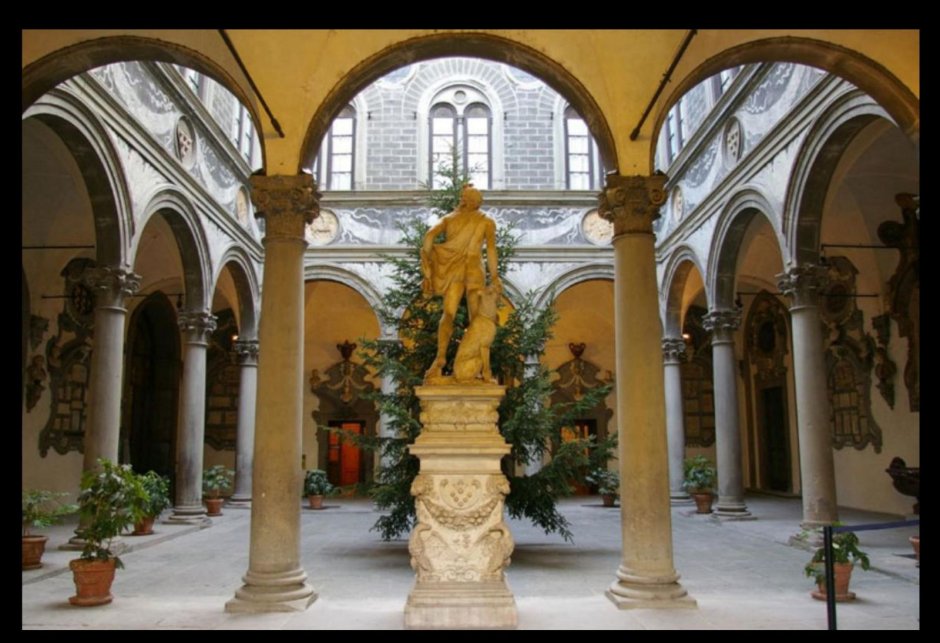 Дворец Медичи-Риккарди во Флоренции