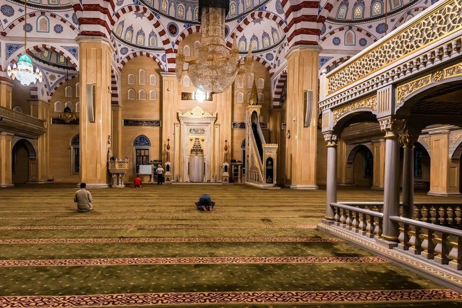 Мечеть сердце Чечни в Грозном внутри