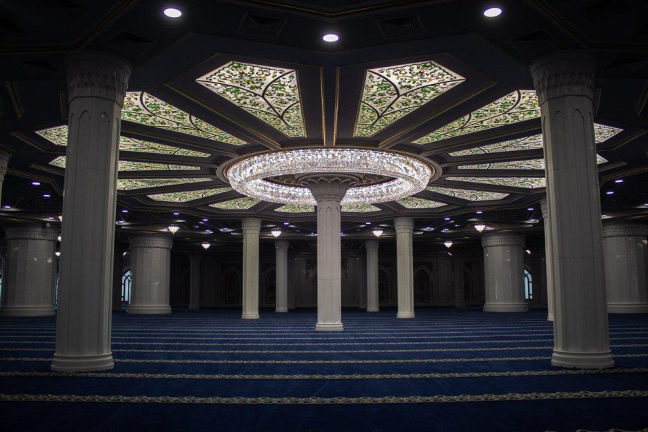 Белая мечеть в Грозном