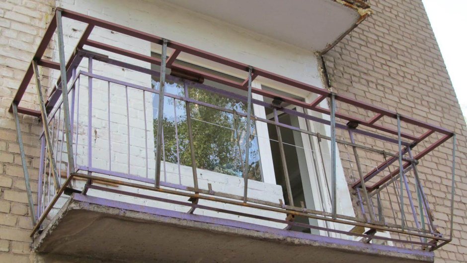 Железный каркас для балкона