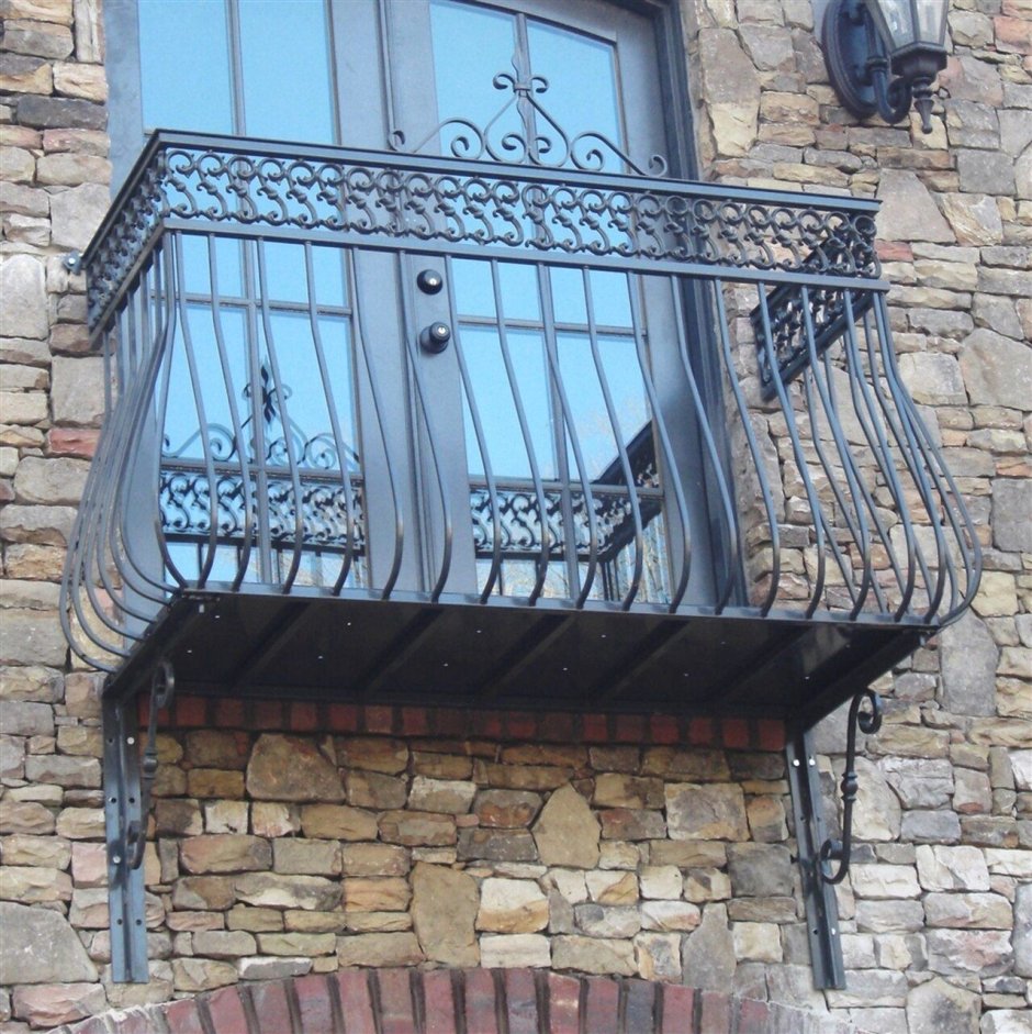 Балкон из кованного железа
