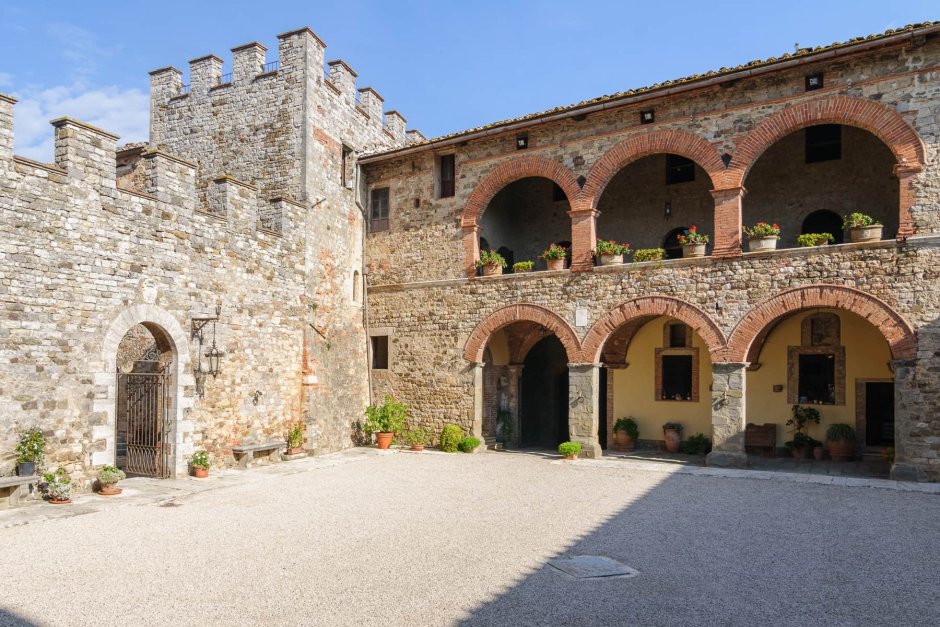 Италия Тоскана 13 век замок