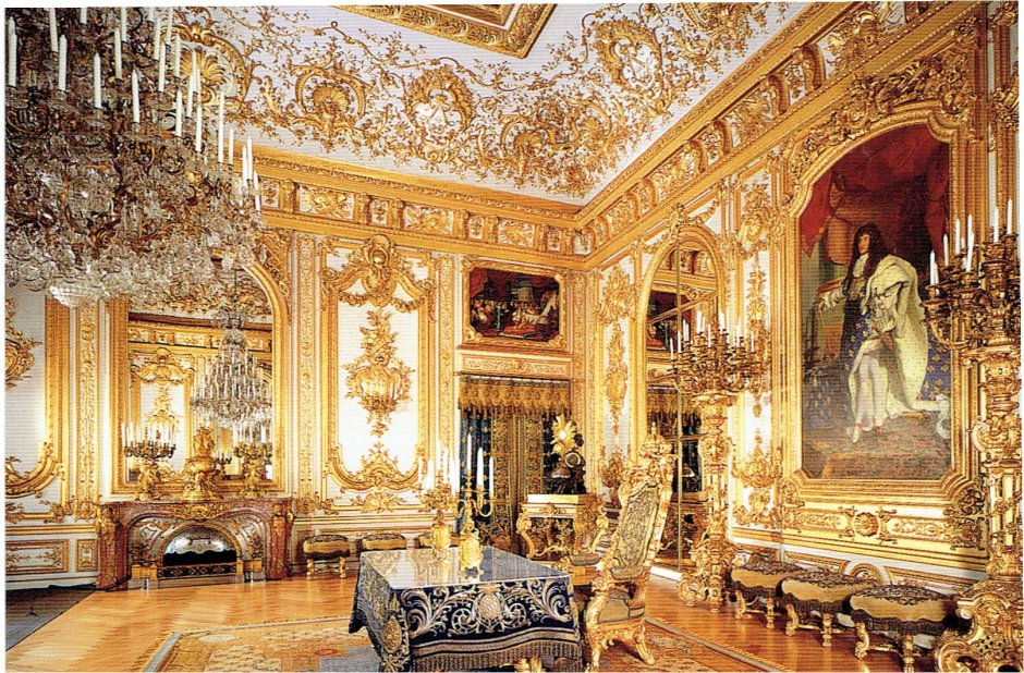 Фасад Версальского дворца Франция